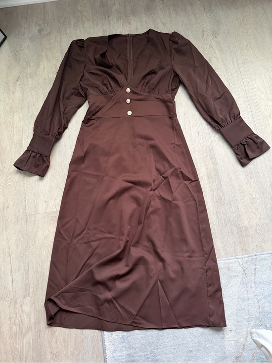SHEIN Dresses & Skirts - SHEIN Brown Long Sleeve Midi Dress with Button Waist